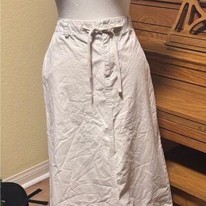 Old Navy Khaki Pencil Skirt
